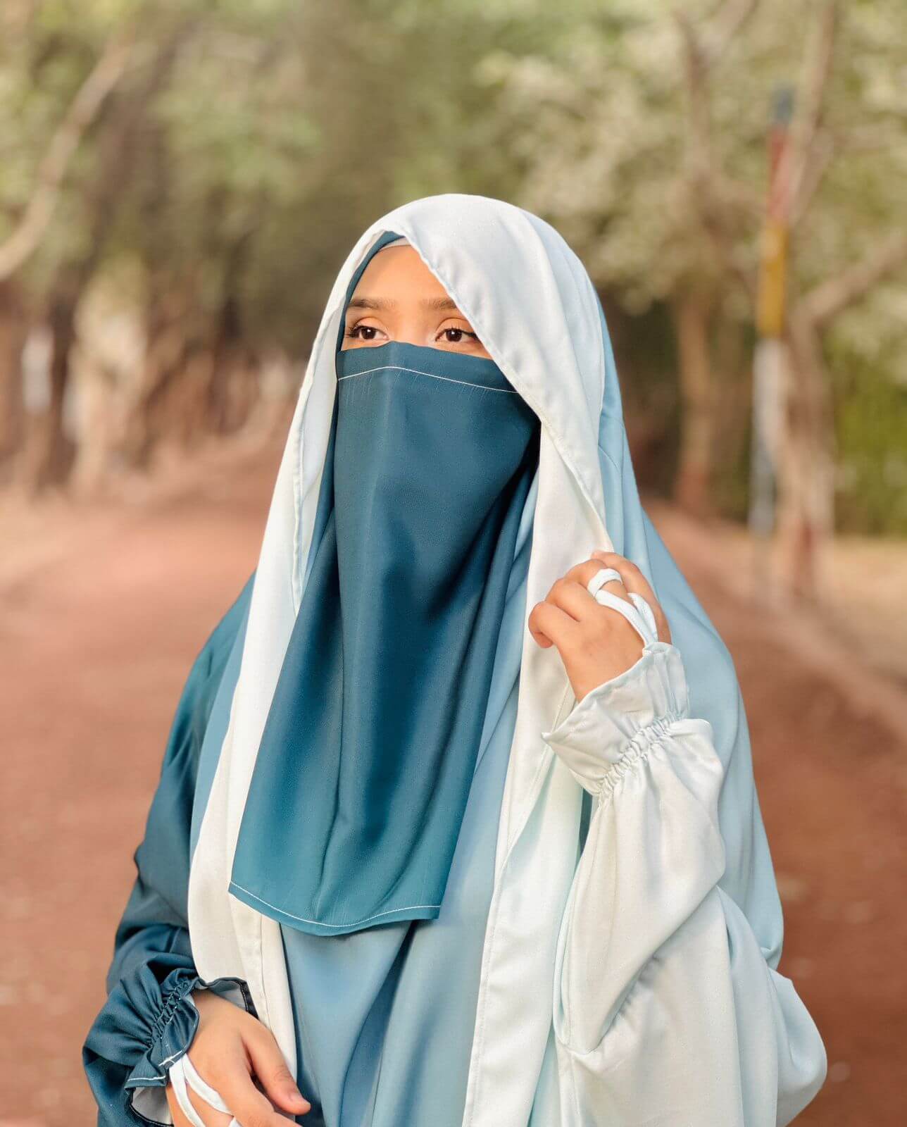 SAUDI JILBAB - Teal & Pearl