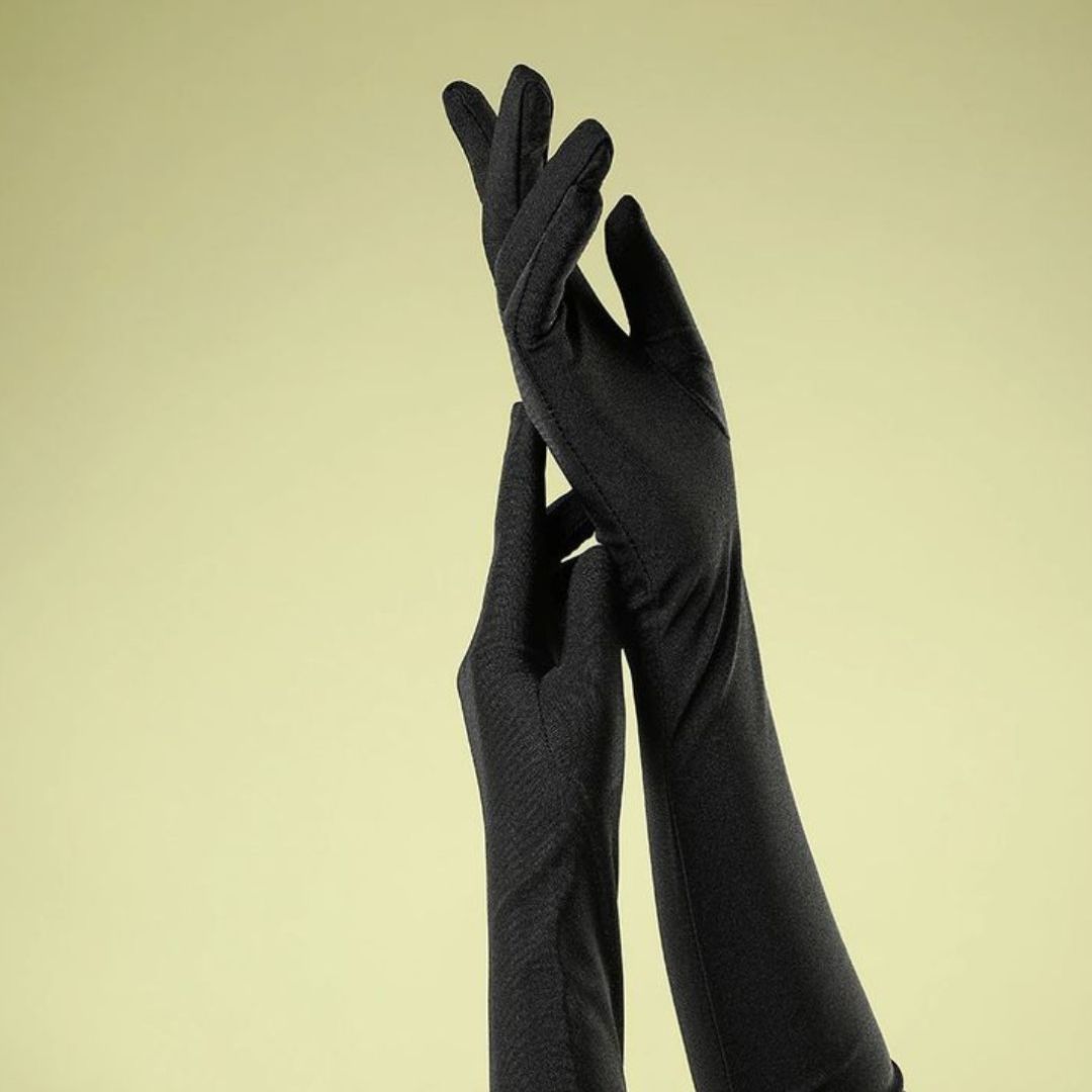 Hand Gloves - Amirah.pk
