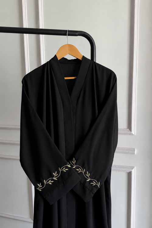 Amna - Black