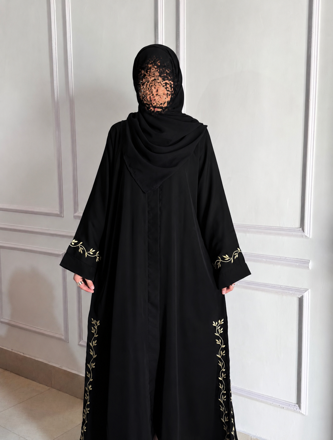 Amna - Black