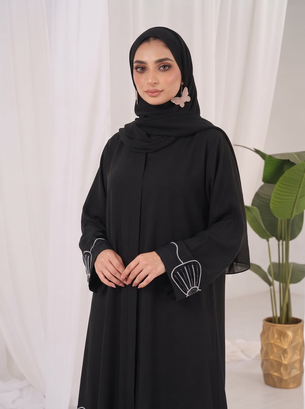 Mishal - Black
