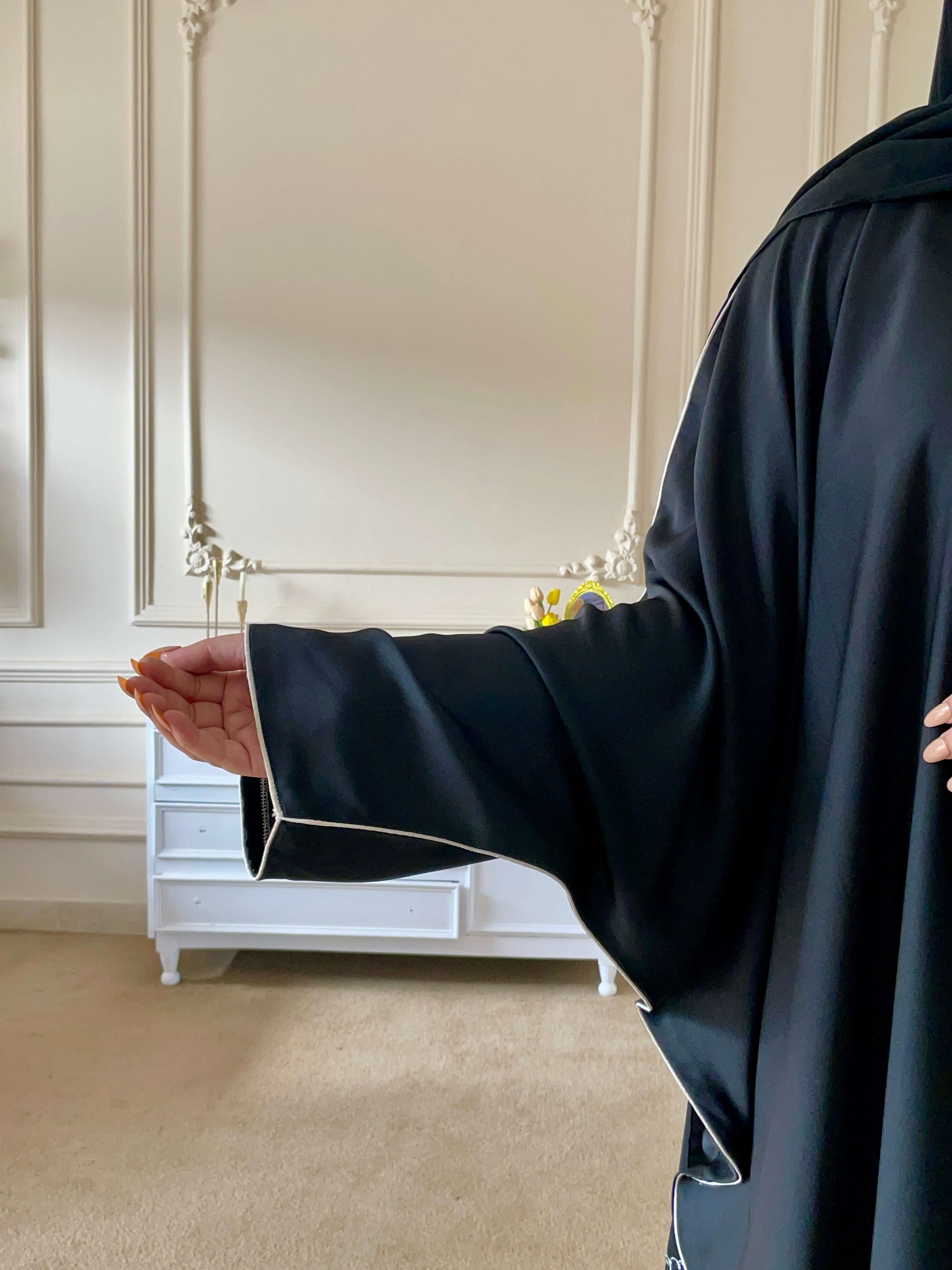 Baggy Zip Abaya - Black