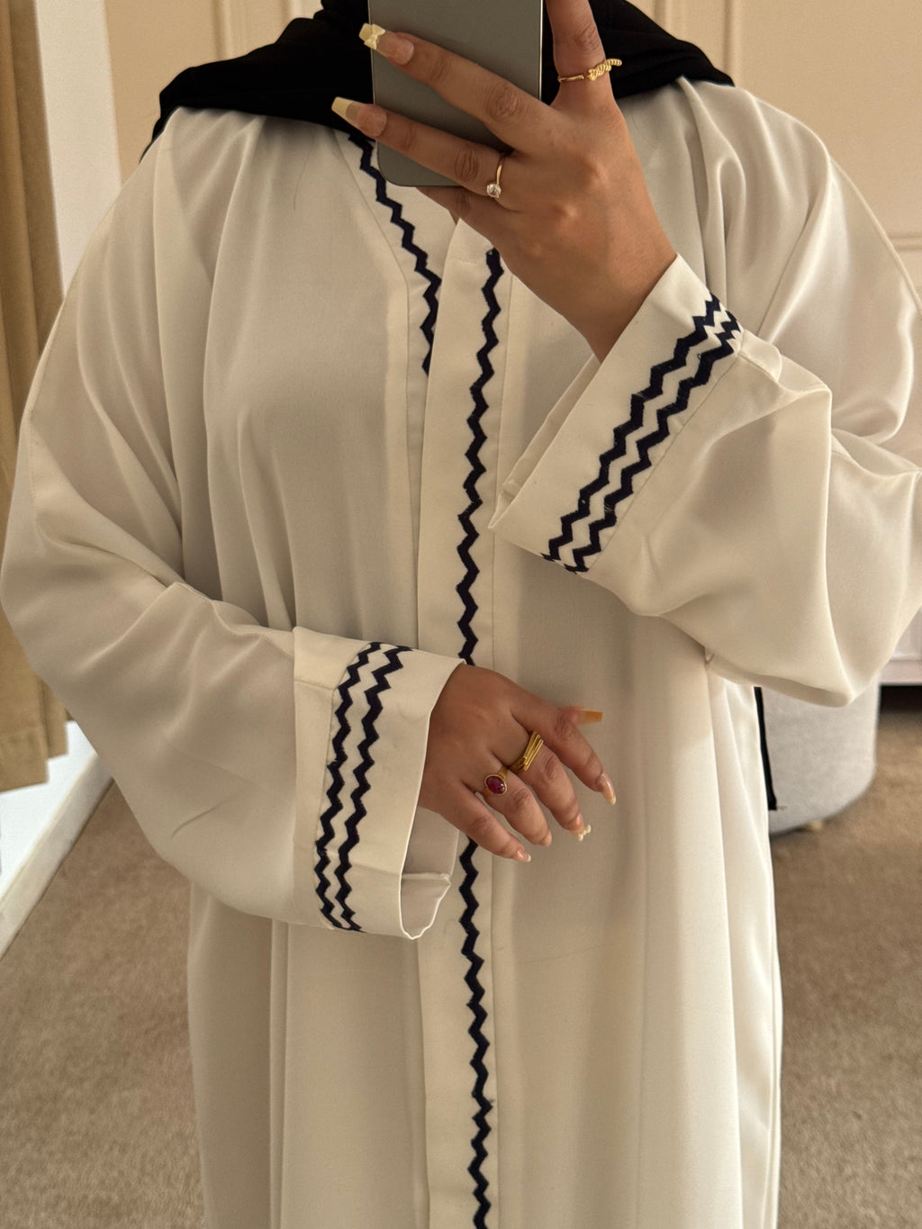 Hoor - White