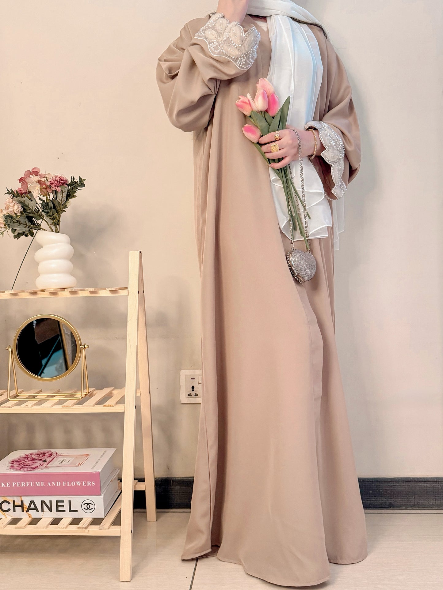 Jasmine — Elegant Lace Abaya