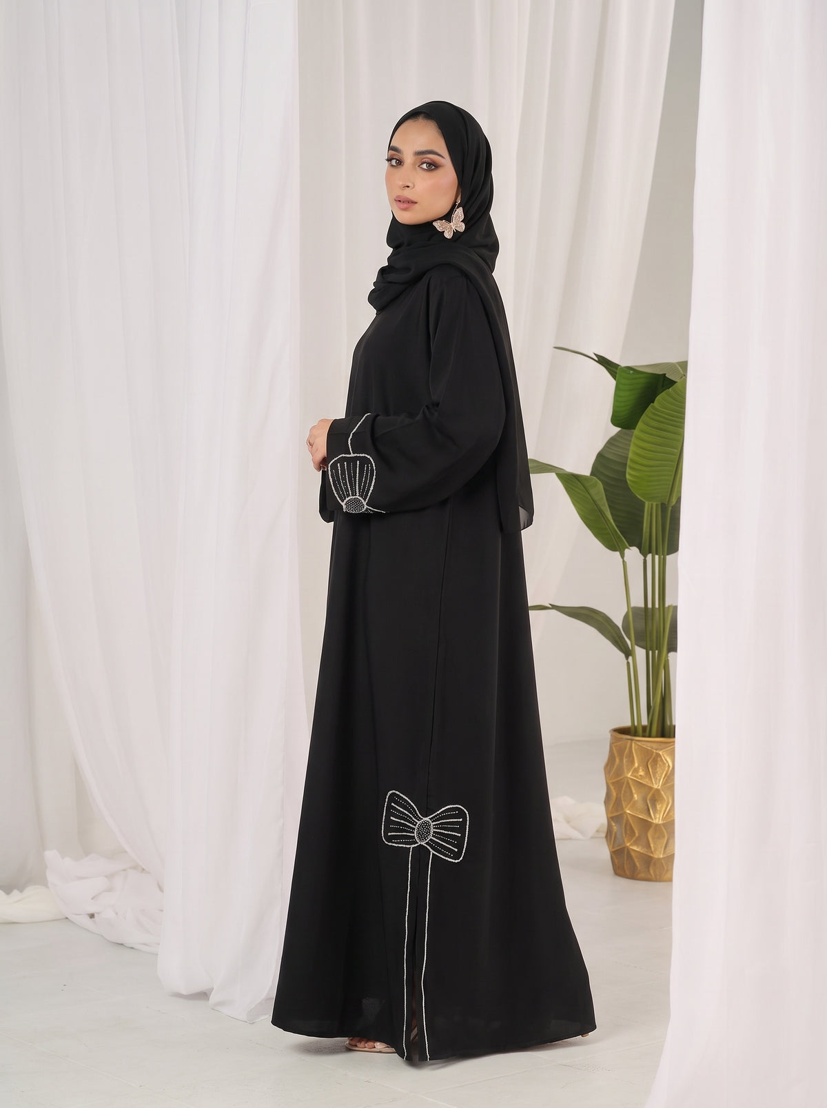 Mishal - Black