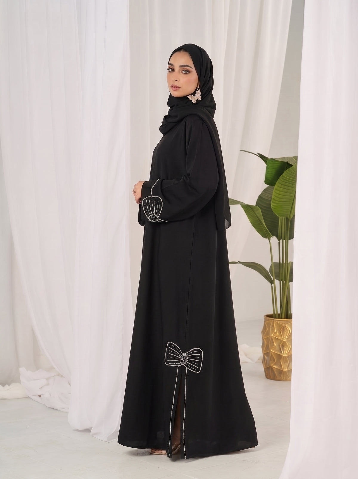 Mishal - Black