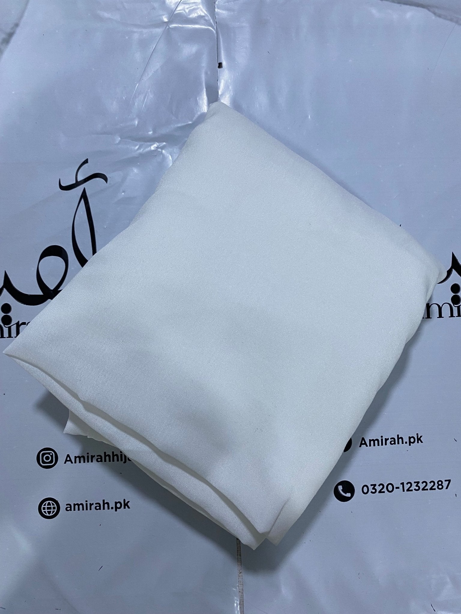 NAMAZ CHADAR WITH SLEEVES (WHITE) - Amirah.pk