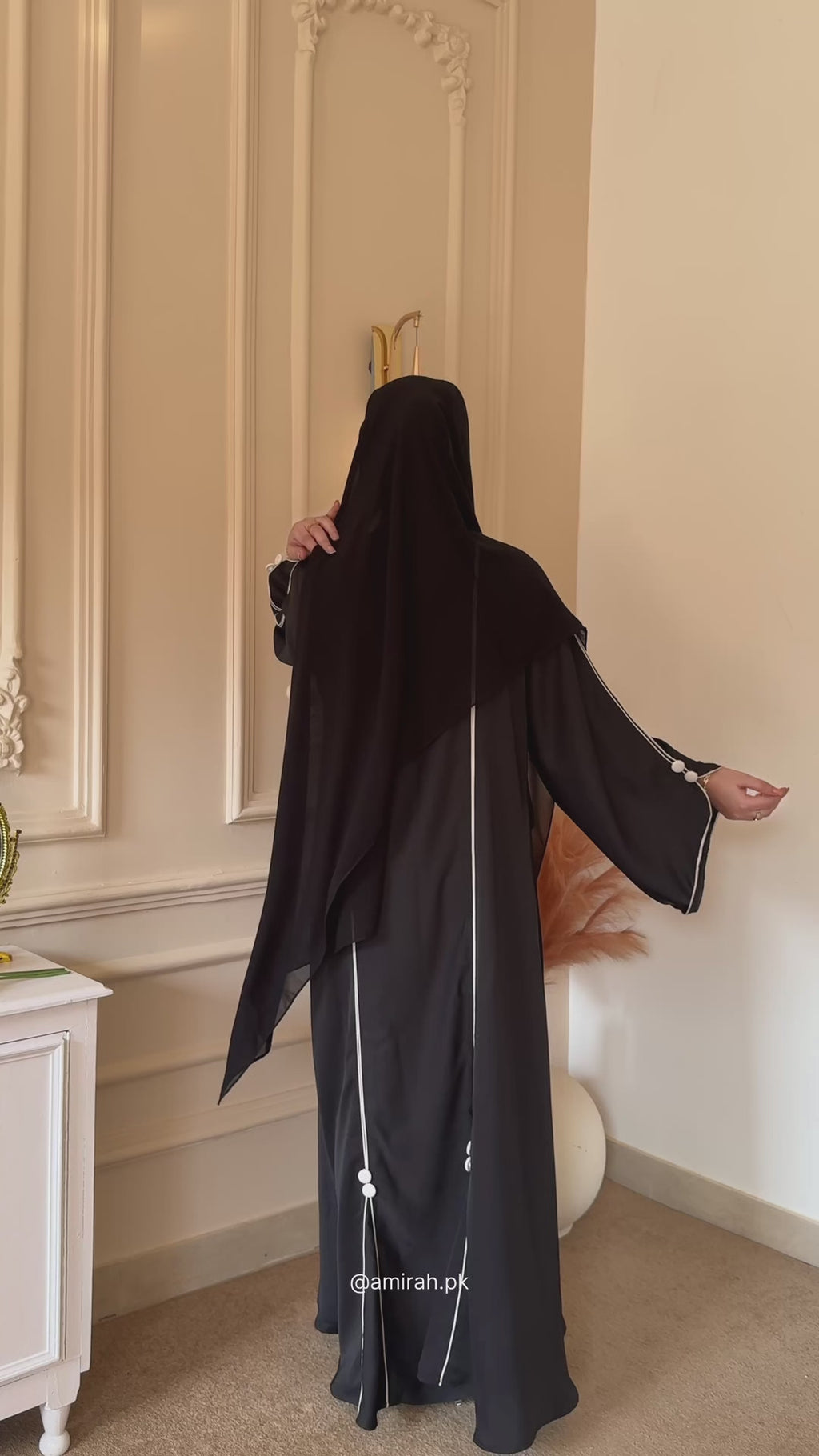 Piping Abaya - Black