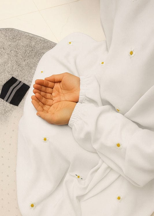 Embroidered Namaz Chadar With Sleeves - White