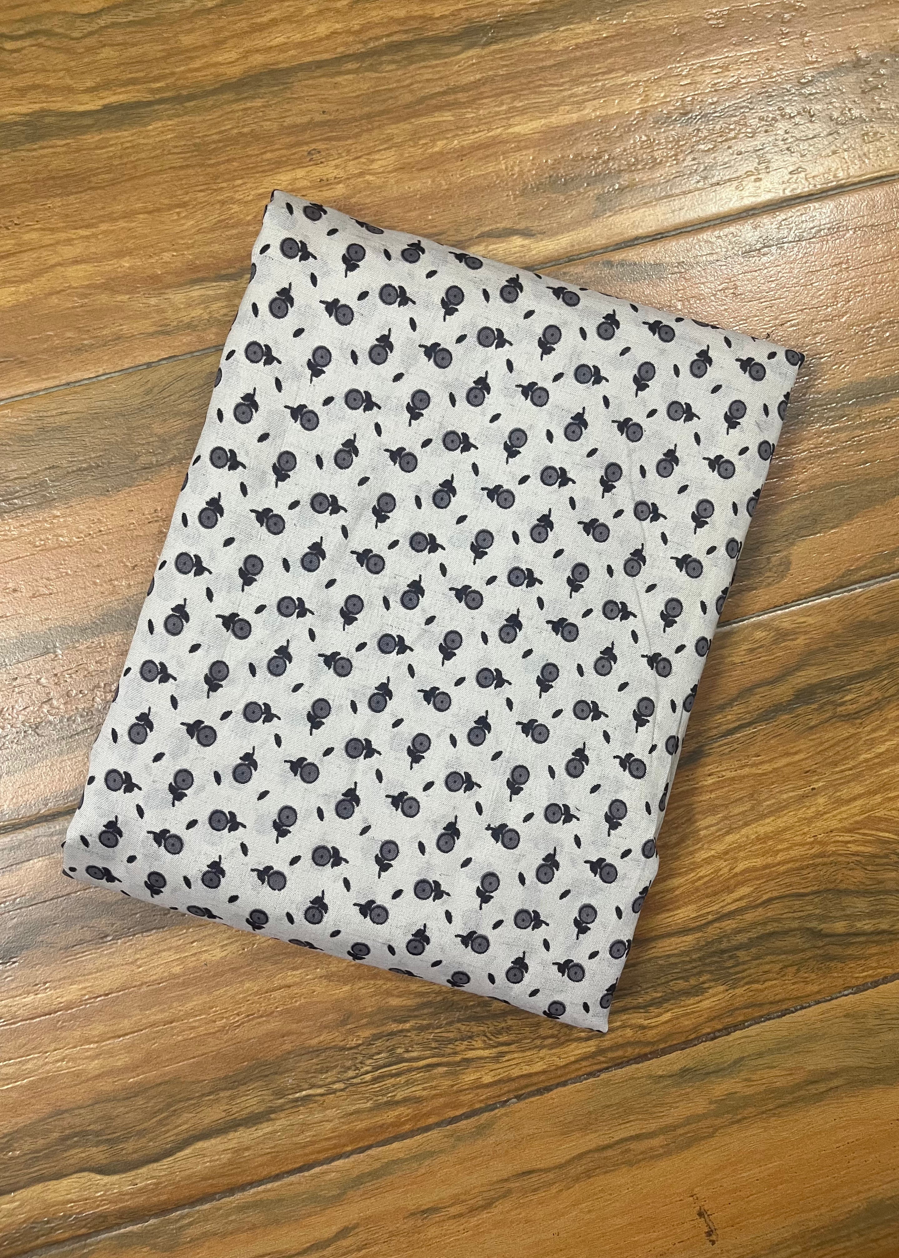 Kids Printed Namaz Chadar With Sleeves (Random Print)